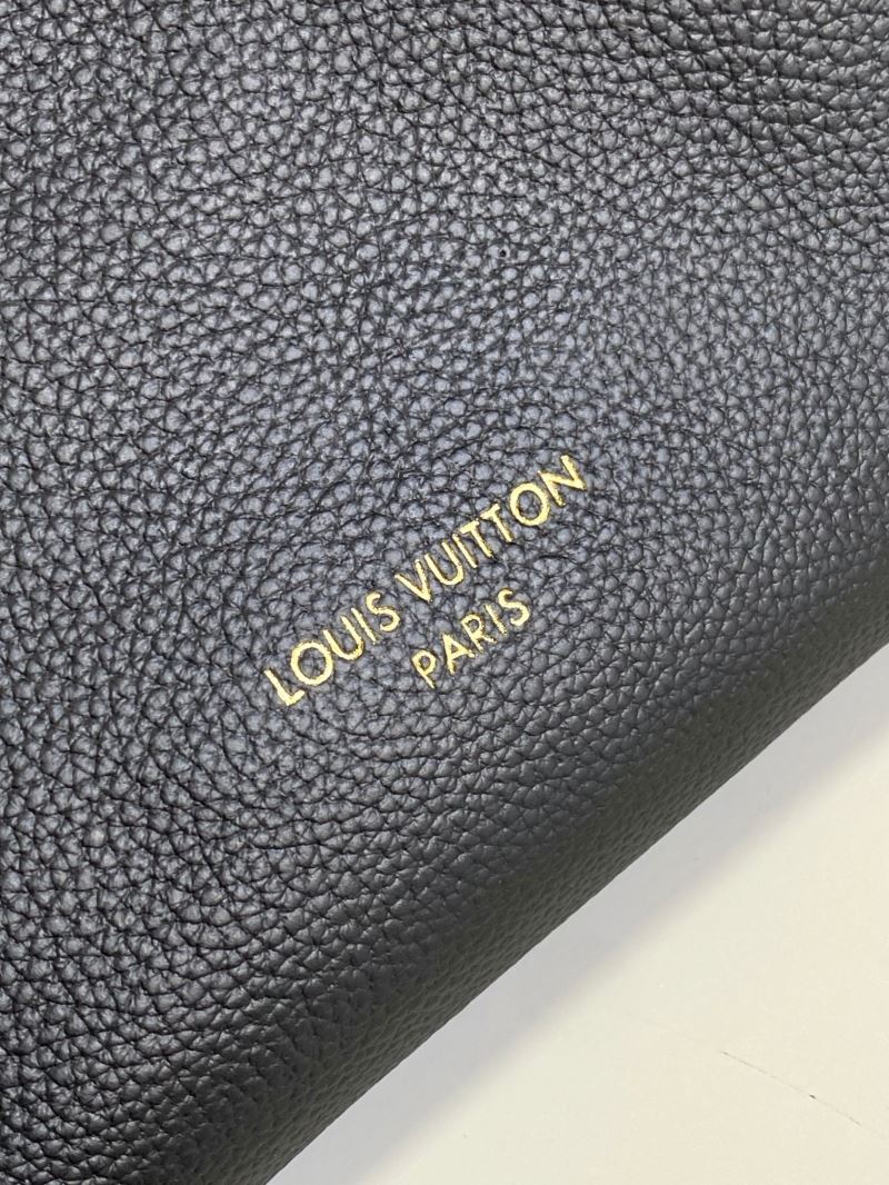Louis Vuitton Hobo Bags